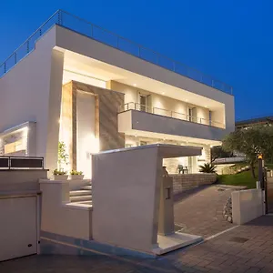 villa-aurora-holiday-home-apt-2.hotelinveneto.com/